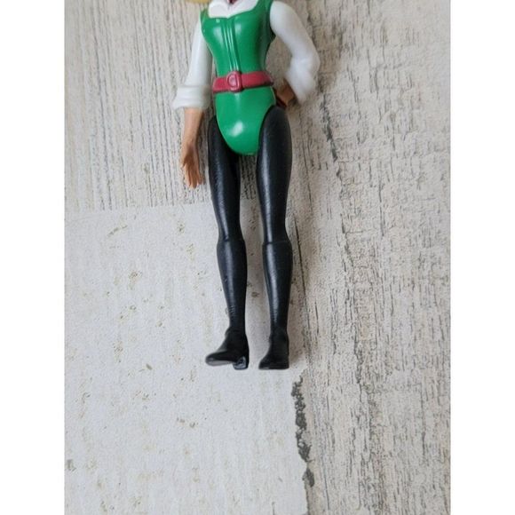 Hasbro Naomi Turner mini doll toy figure Elena of Avalor - Picture 3 of 5